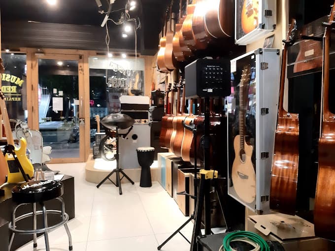 高雄名人樂器 明誠店